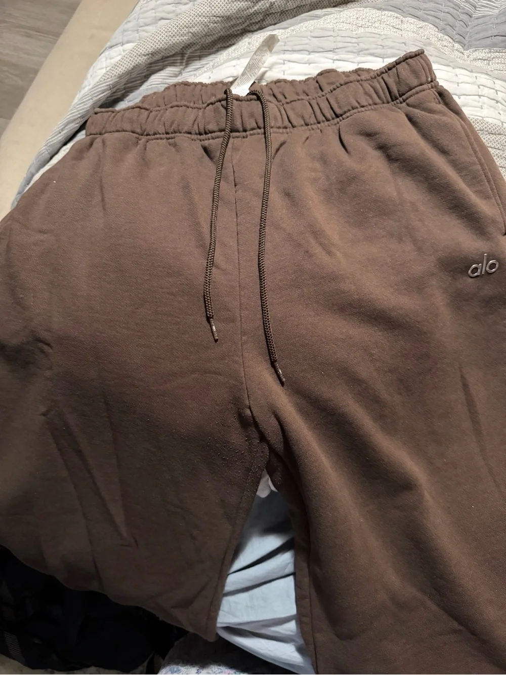 ALO Yoga Dark Brown Drawstring Joggers
